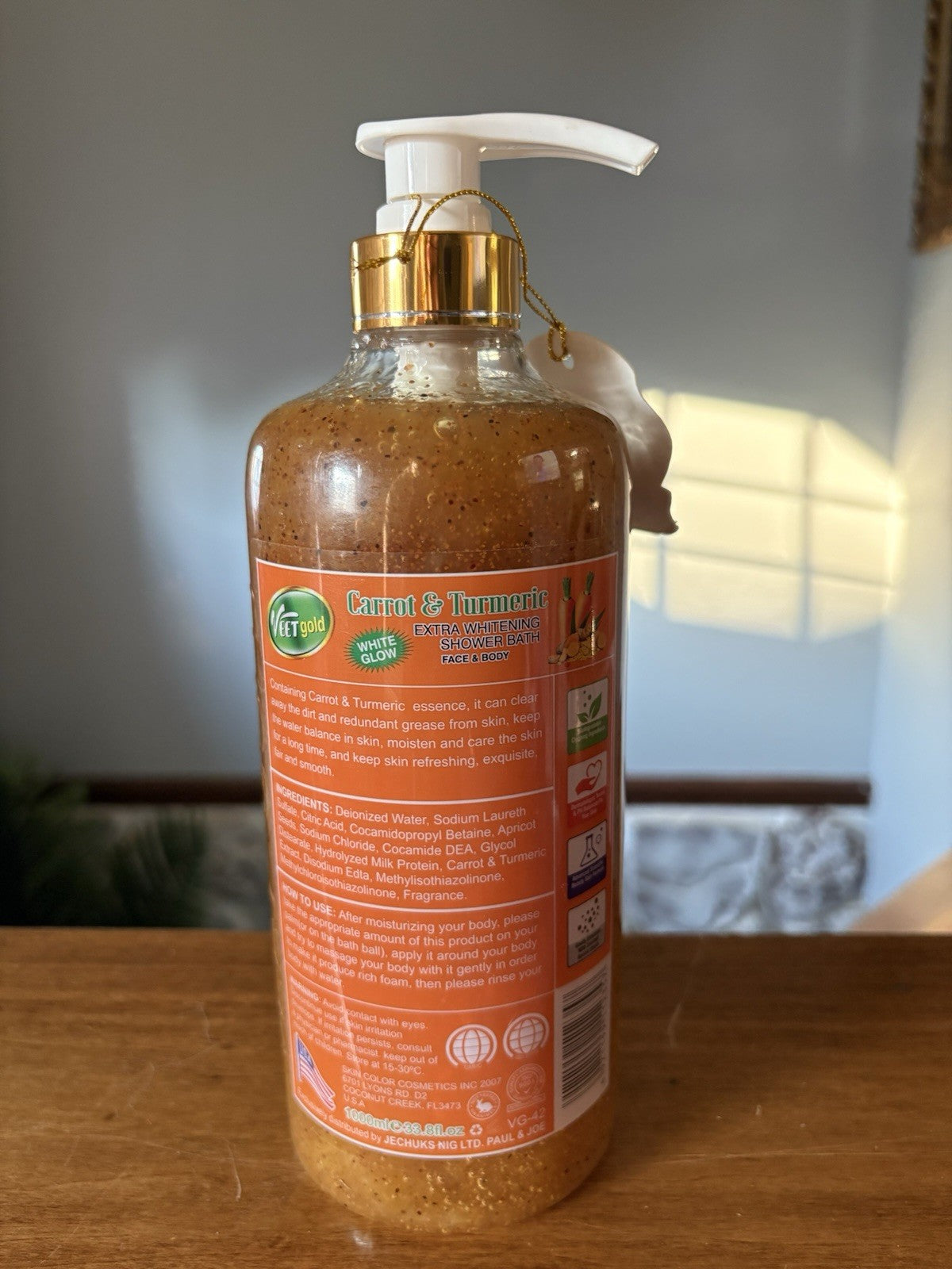 Veet gold Carrot & Turmeric EXTRA Whitening Shower Gel 1000ml Spf 25