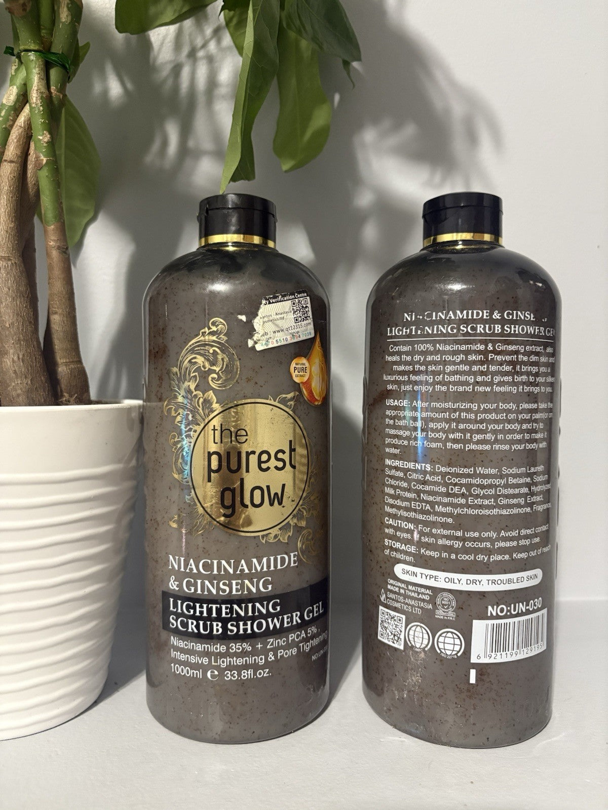 ORIGINAL The Purest Glow Niacinamide & Ginseng Lightening Scrub Shower Gel
