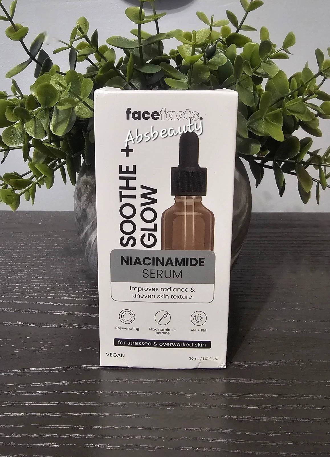 FaceFacts. Niacinamide Face Serum Soothes & Glows The Skin 30ml