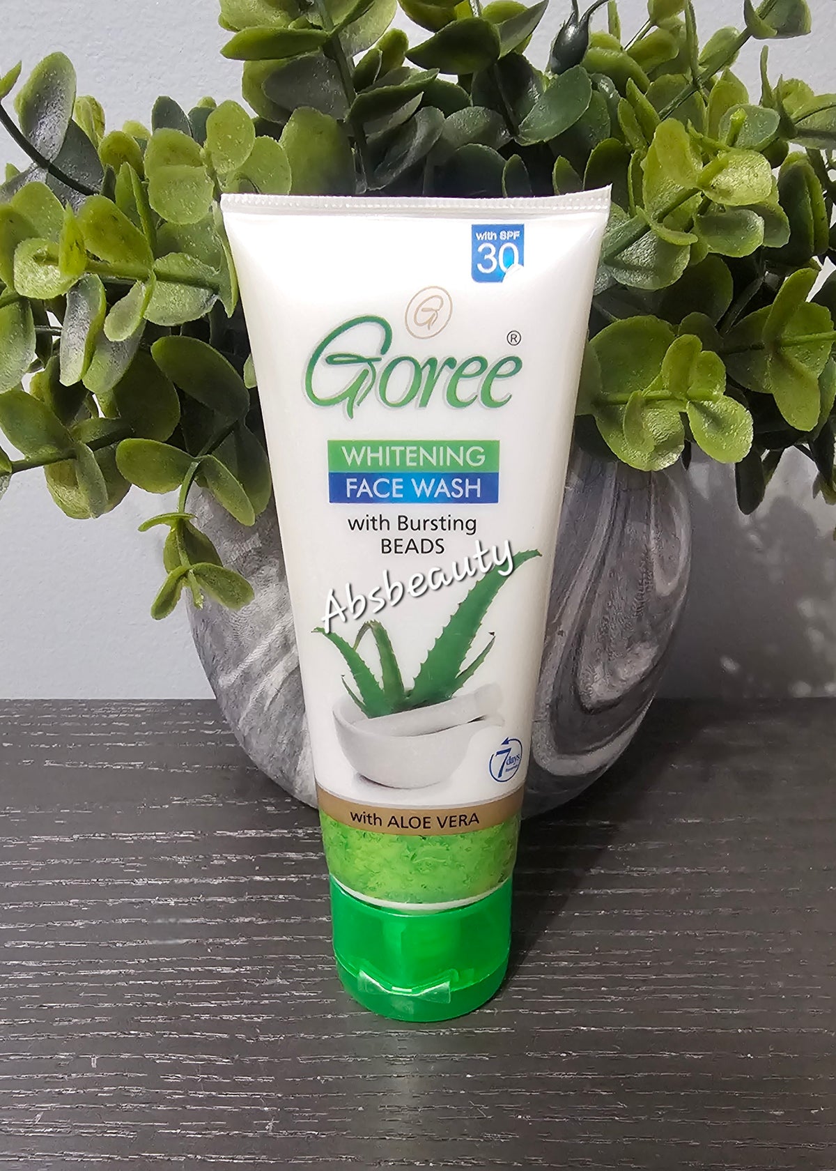 Goree Whitening Face Wash With Bursting Beads & Aloe Vera. 1pc