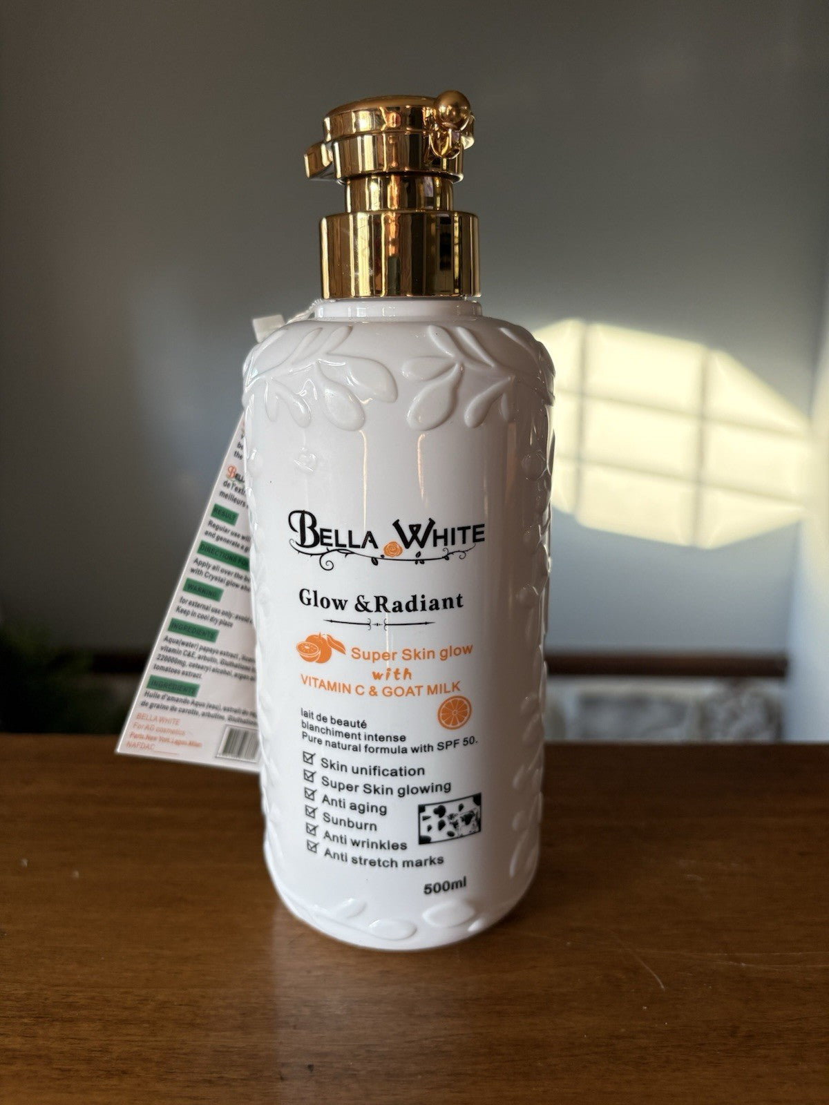 Bella-White  Glow & Radiant Vit. C & Goat Milk Unifying Body Lotion