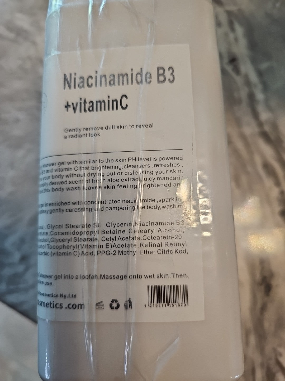Niacinamide B3 + Vitamin C Bismid Brightening Whitening Shower Gel 800ml