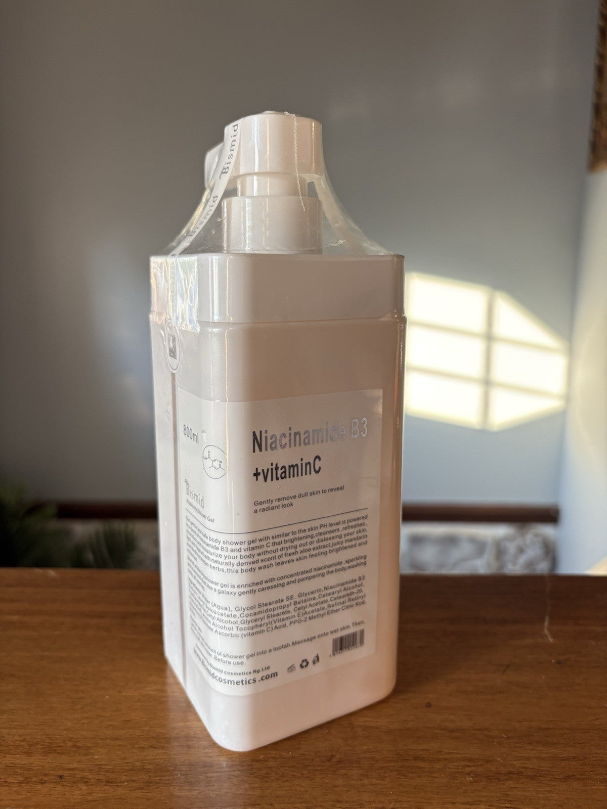 Niacinamide B3 + Vitamin C Bismid Brightening Whitening Shower Gel 800ml