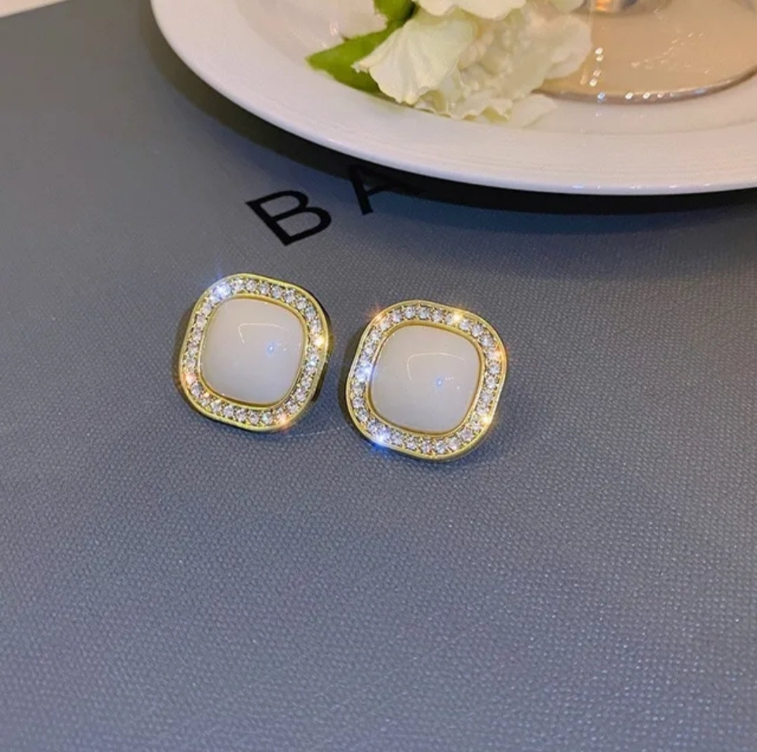 Geometric Sparkling Diamond Earrings