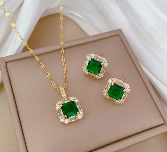 New Arrival Fashion Jewelry Set 18K Gold Plated Diamond Clover Jewelry Set Earring and Necklace