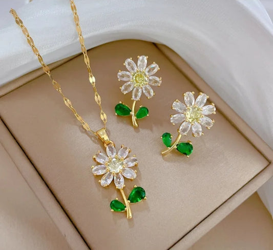 New Arrival Fashion Jewelry Set 18K Gold Plated Diamond Clover Jewelry Set Earring and Necklace