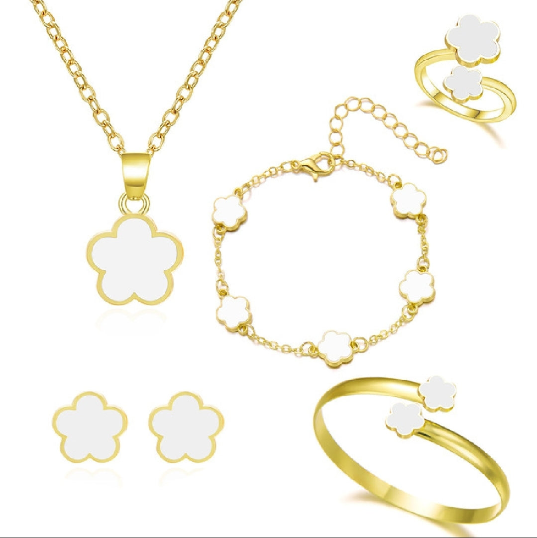 Fashion Jewelry Set Women's All Match Set New Lucky Flower Bracelet Five-Leaf Clover Necklace Ring Earrings