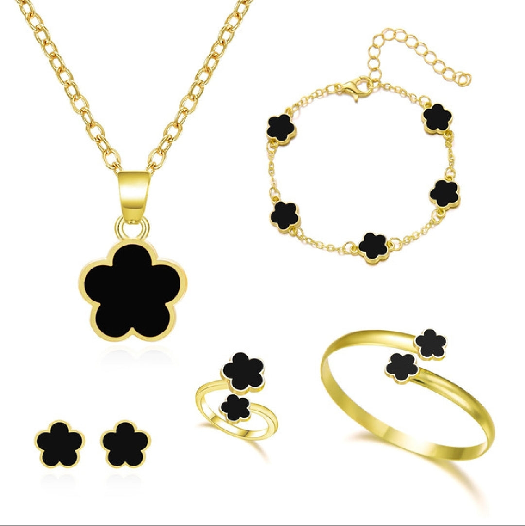 Fashion Jewelry Set Women's All Match Set New Lucky Flower Bracelet Five-Leaf Clover Necklace Ring Earrings