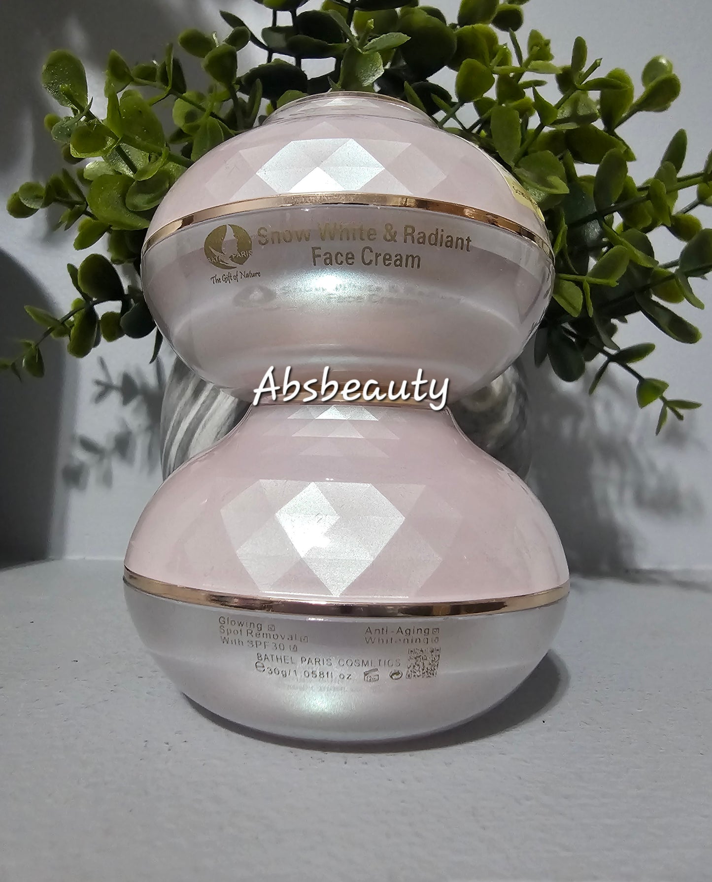 Snow White & Radiant Face Cream With Spf30, 30g From Bathel Paris Cosmetics. 1pc