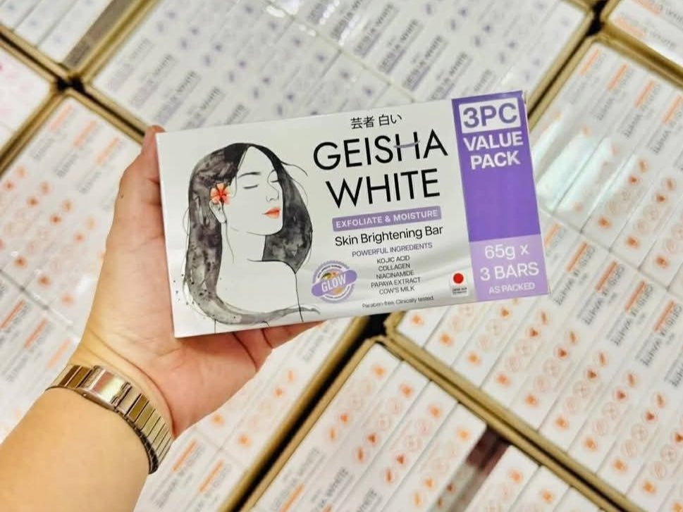 Geisha White SCAR & BLEMISH|EXFOLIATE& EXTRA MOISTURE Skin Brightening Bar Soap With Powerful Ingredients 65gx3Bars, 1box