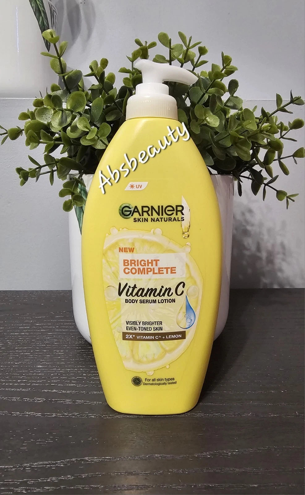 Garnier Bright Complete Vitamin C Body Serum Lotion With Lemon Extract 400ml 1pc