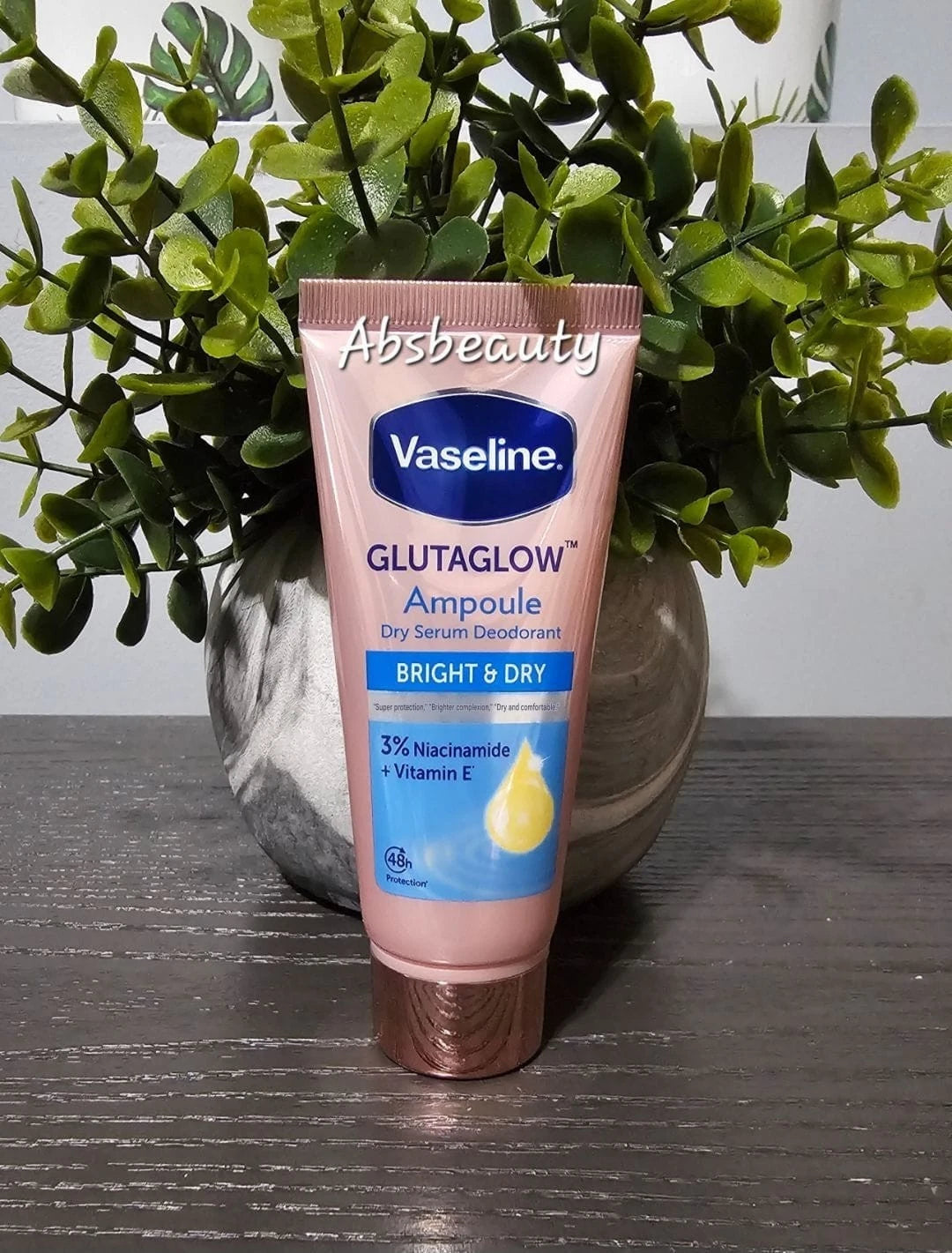 Vaseline Glutaglow Ampoule Dry Serum Deodorant 48HR Protection 45ml