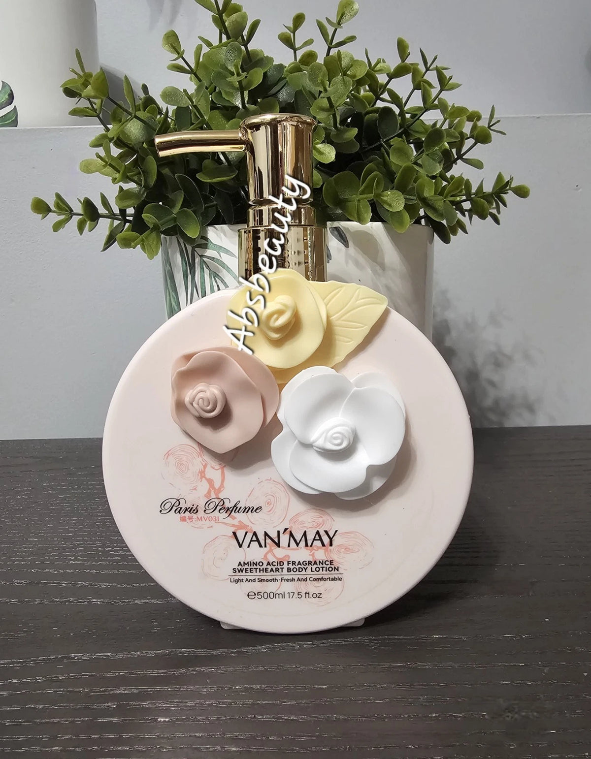 VAN'MAY Amino Acid Fragrance Deep  Moisturizer Body Lotion Paris 500ml