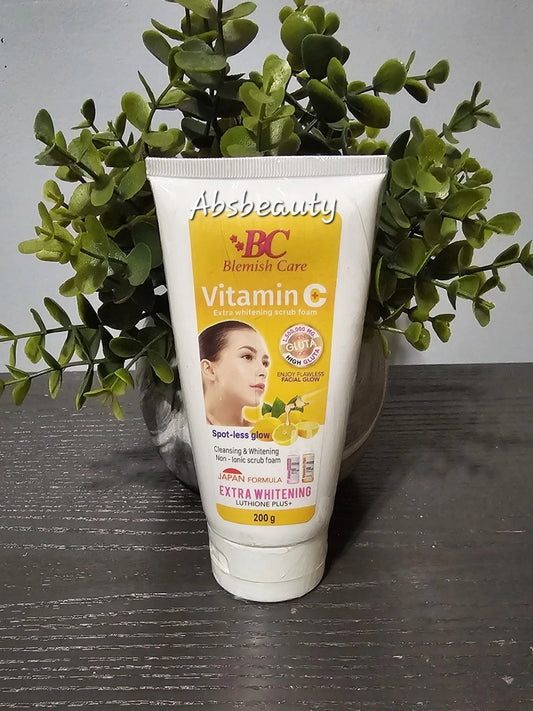 Blemish Care Vitamin C Cleansing, Extra Lightening Facial Scrub Foam 200g