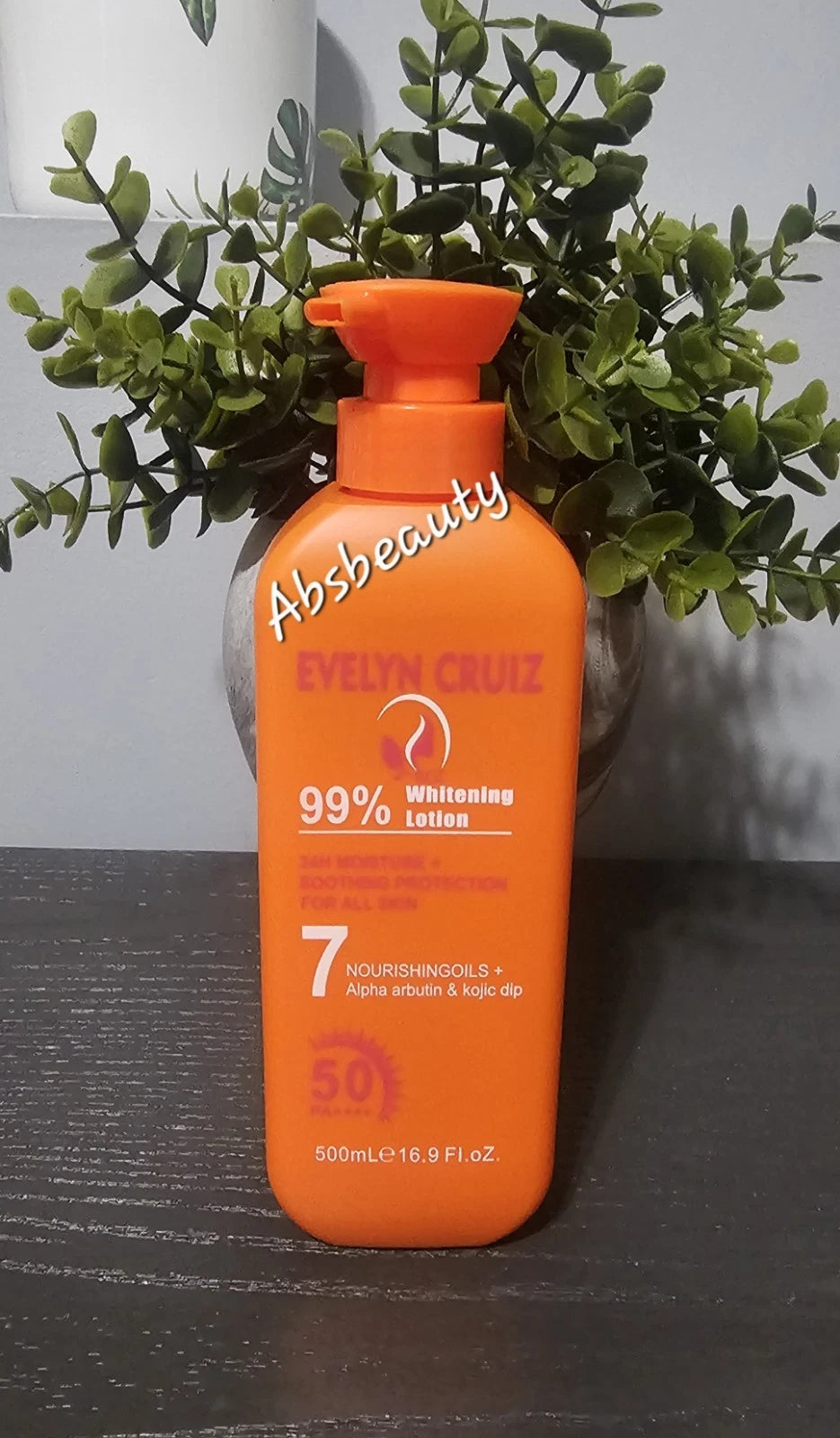 Evelyn Cruiz 99% Whitening Lotion Moisture, Soothing Protection For All Skin💯👌